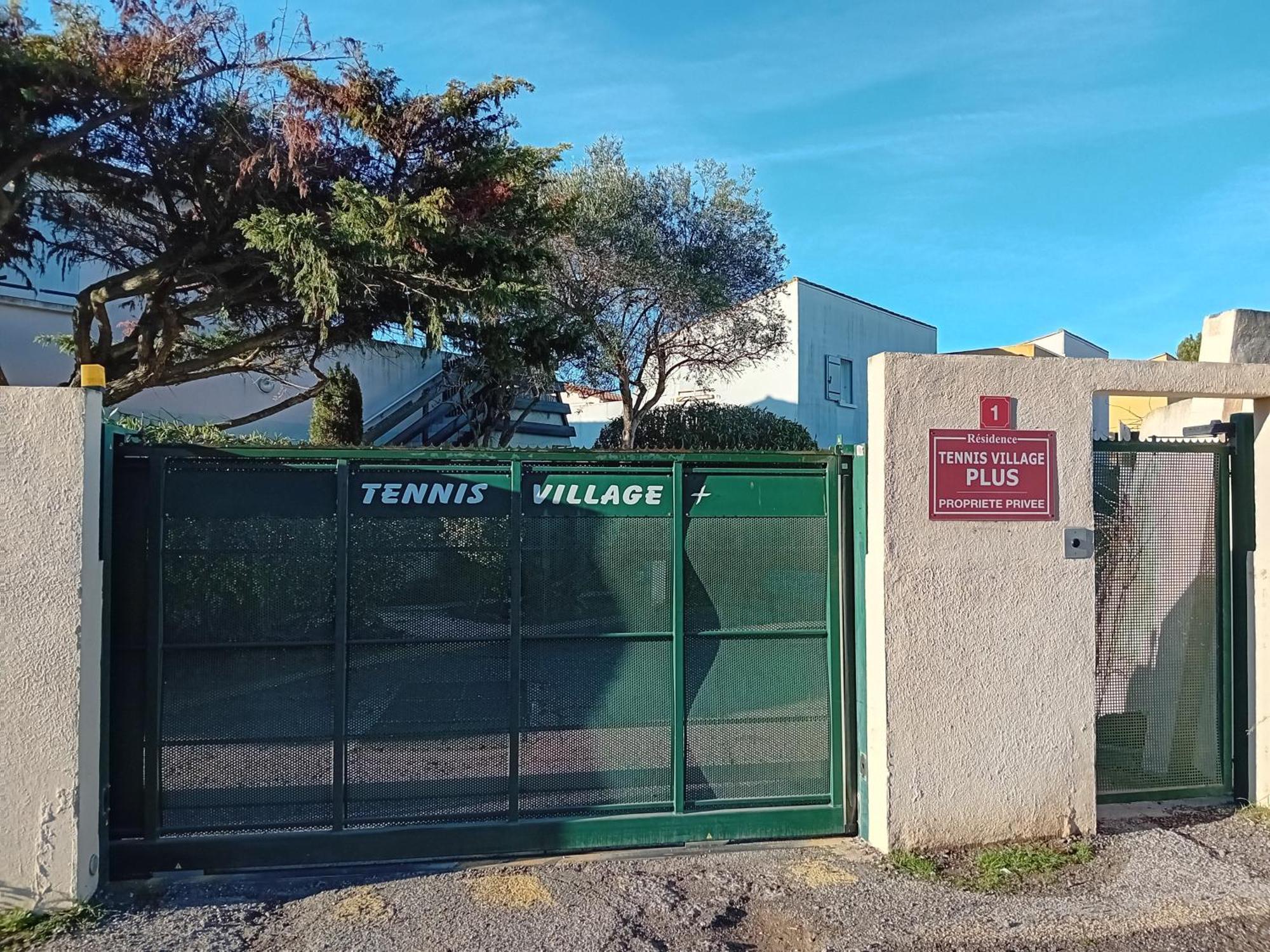 Tennis Village آجد المظهر الخارجي الصورة